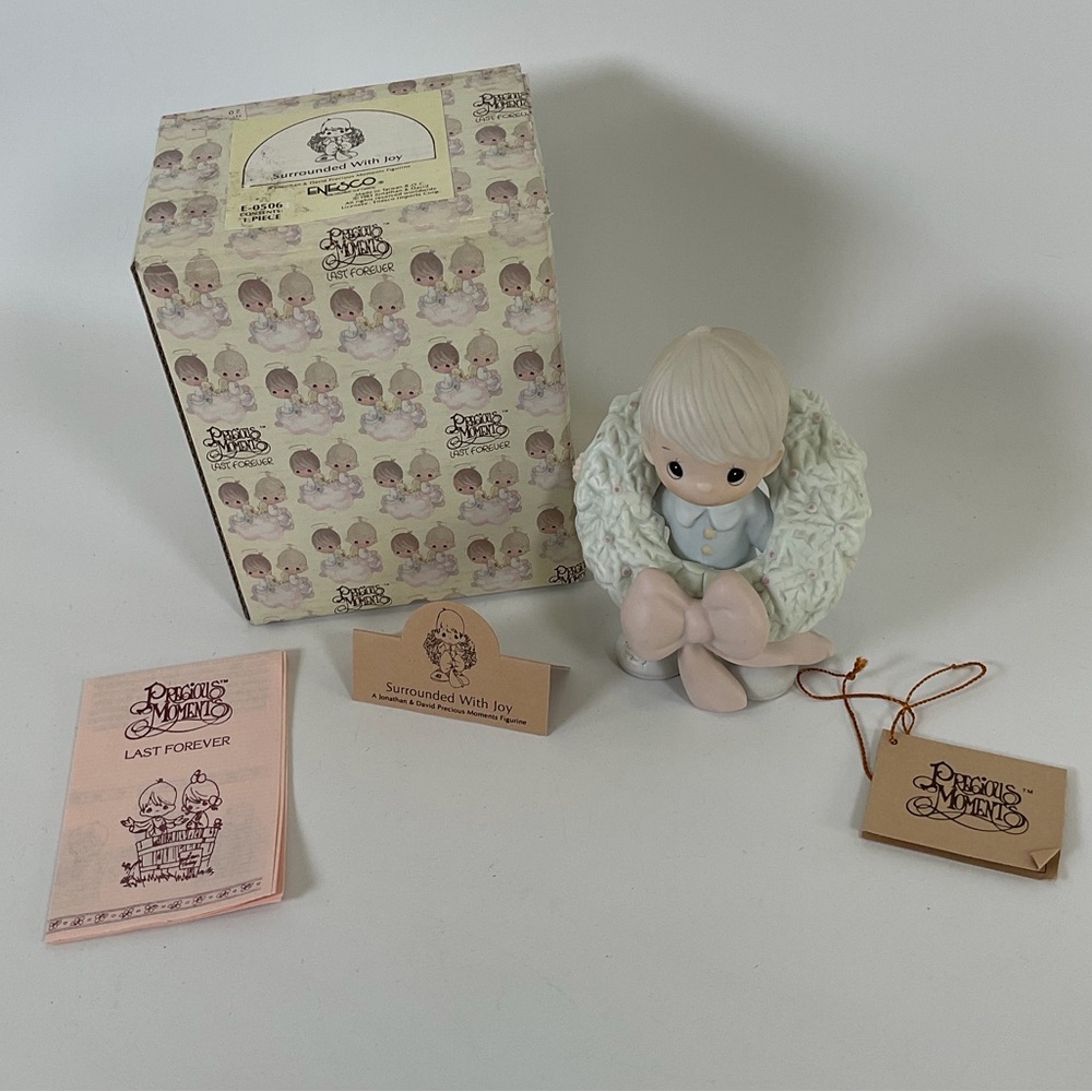 VTG Precious Moments Figurine‎ #E-0506 “Surrounded With Joy” 1983 with Box